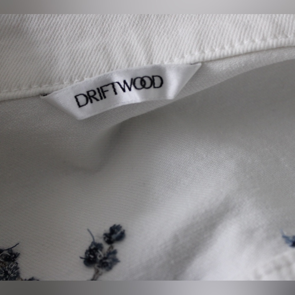 Driftwood jean jacket EUC - Picture 8 of 9